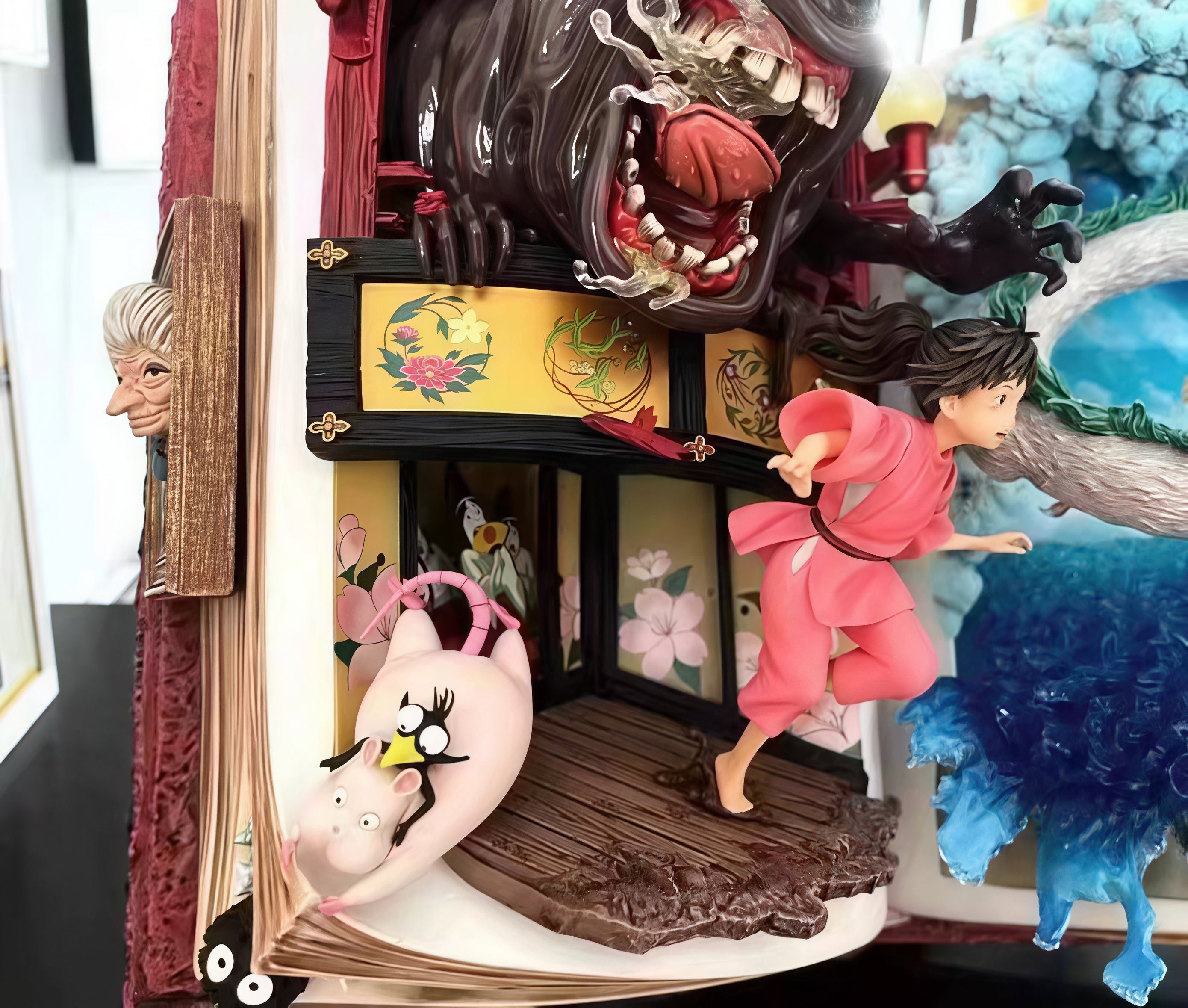 SPIRITED AWAY 3D POP-OUT STORYBOOK GK DIORAMA STATUE